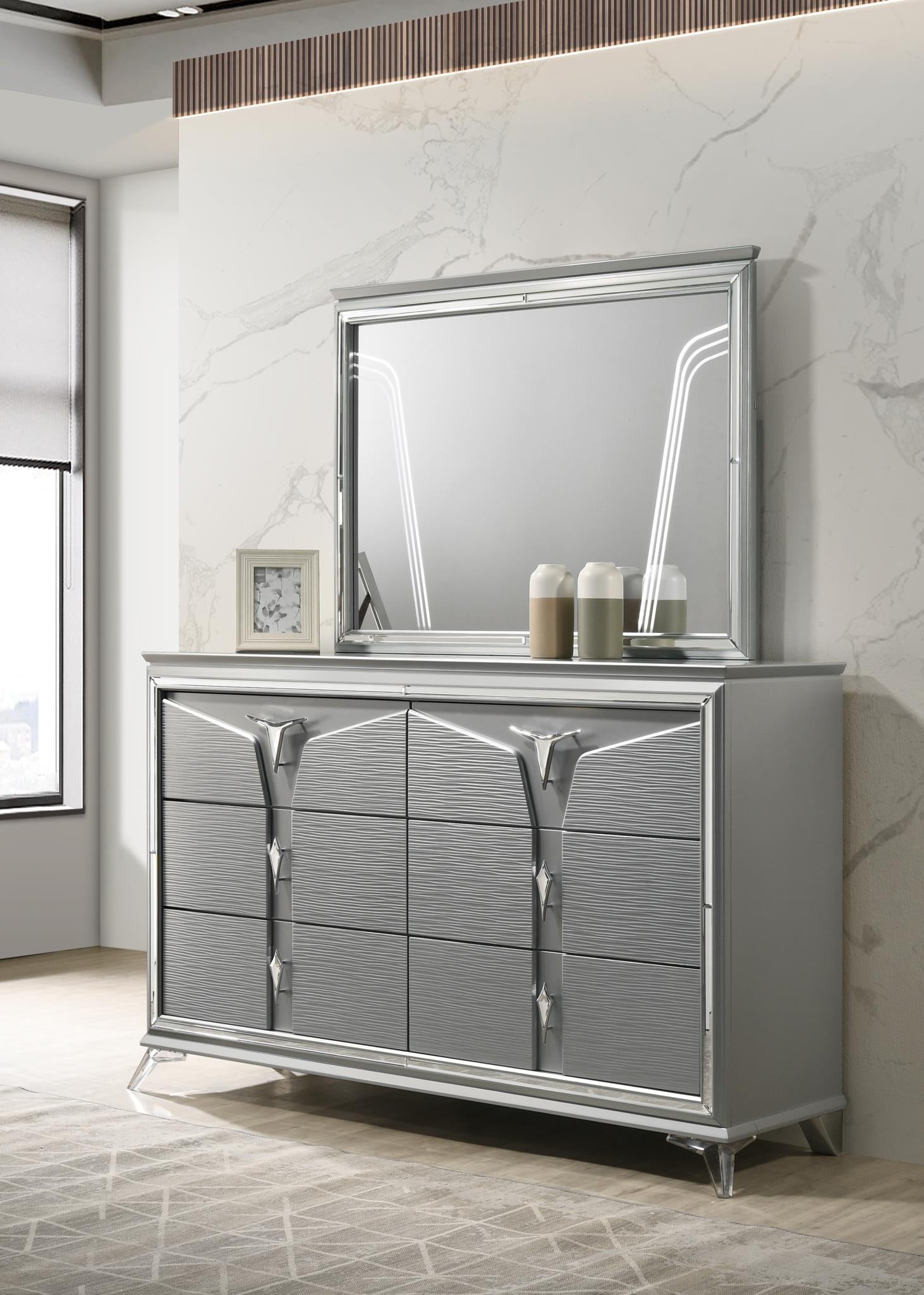 United Bedroom Sets B024