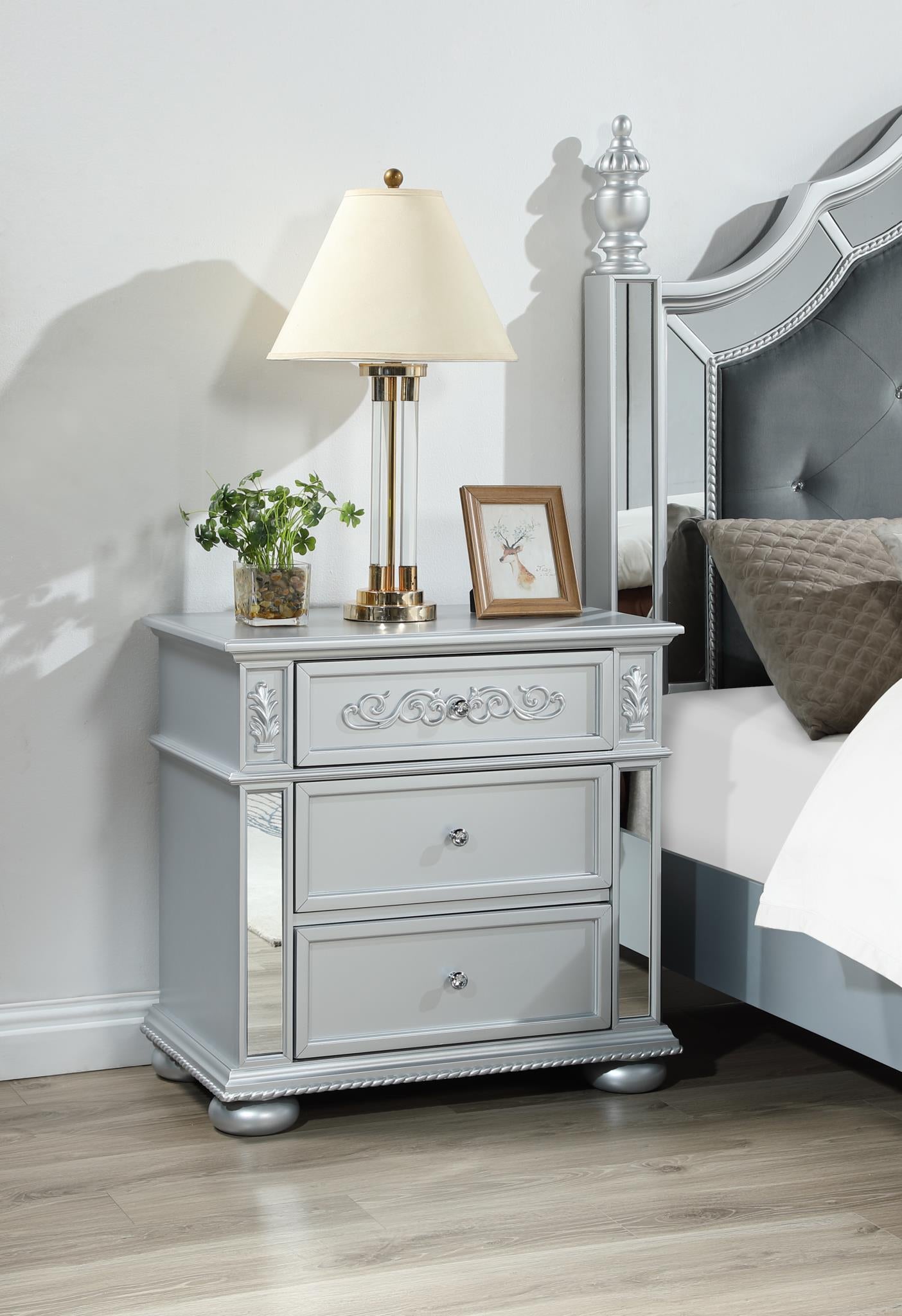 United Bedroom Sets B092