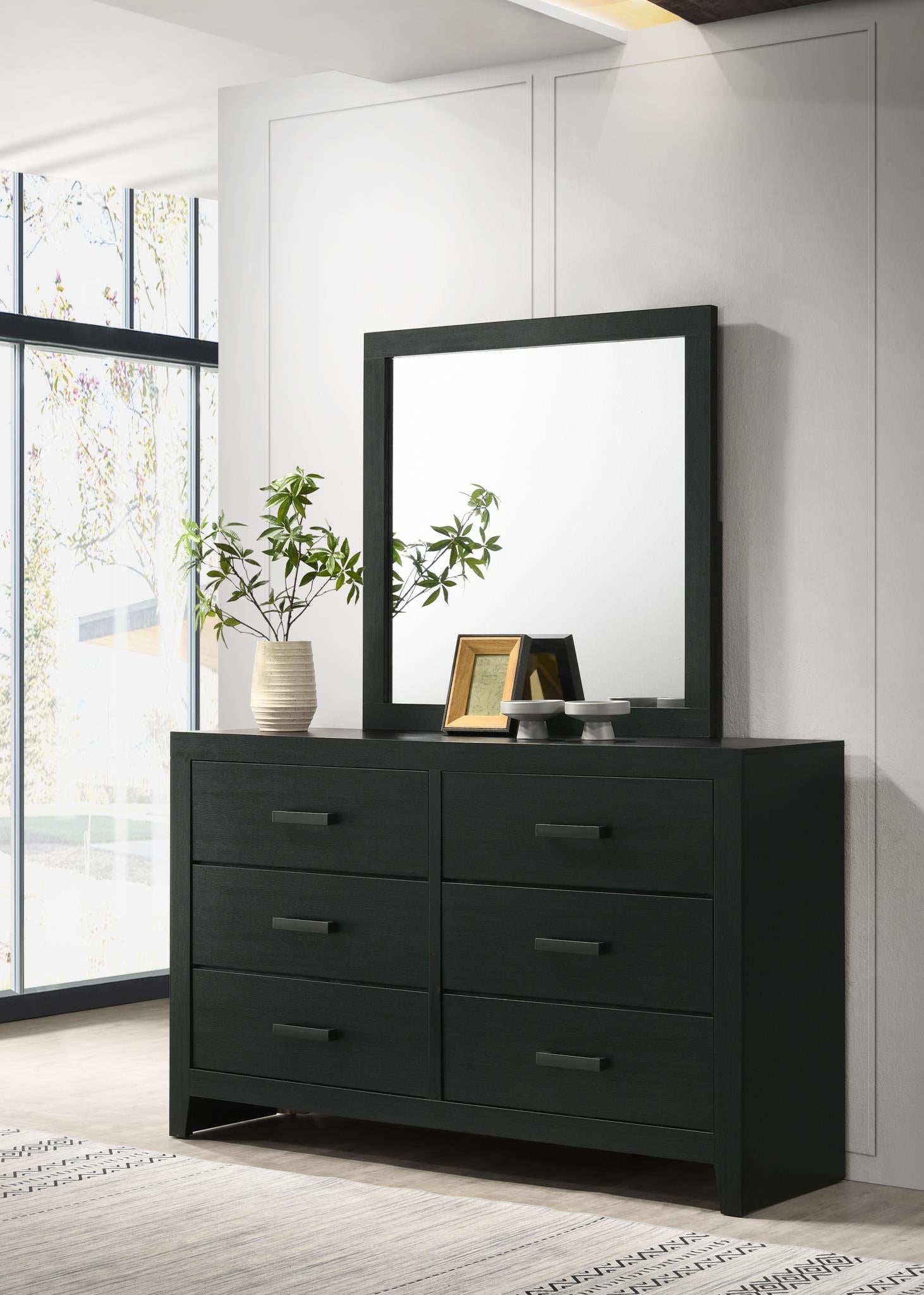 United Bedroom Sets B525
